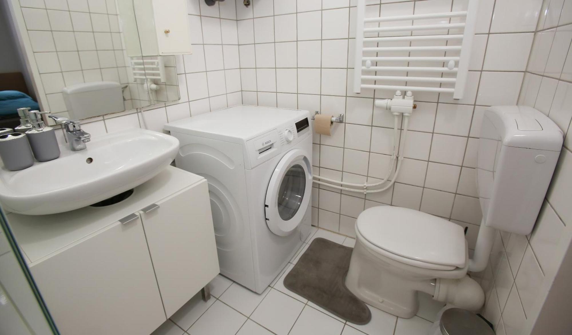Downtown Bliss Modern Retreat With Free Parking And Fast Internet 600 Mbits Apartment Vienna Exterior photo