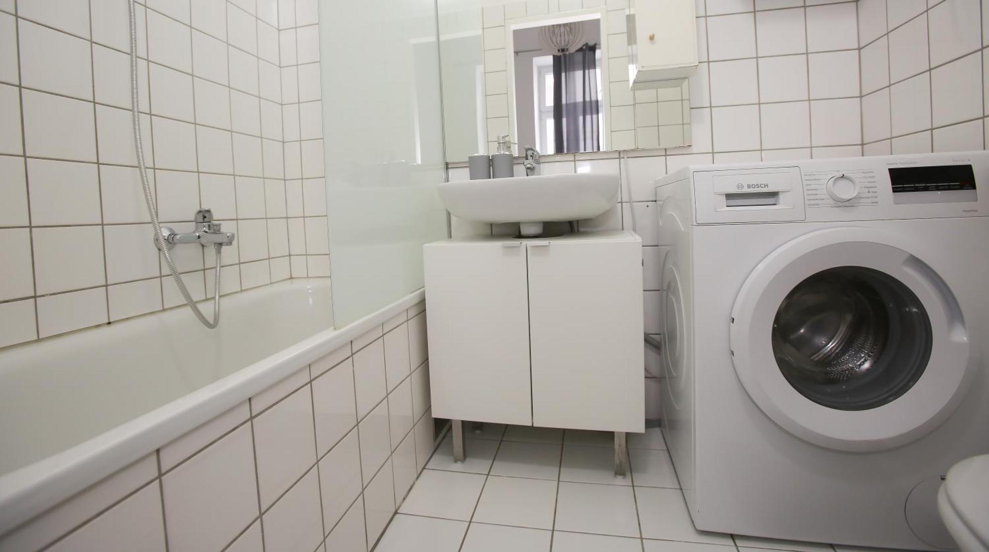 Downtown Bliss Modern Retreat With Free Parking And Fast Internet 600 Mbits Apartment Vienna Exterior photo